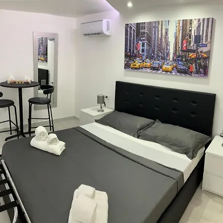 Rossella's 4*