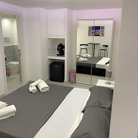 Nocleg ze śniadaniem Rossella's 3*